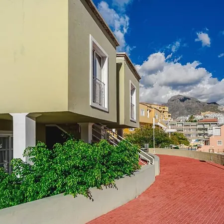 Appartement Orlando. Amazing Location. Completely Renovated! *