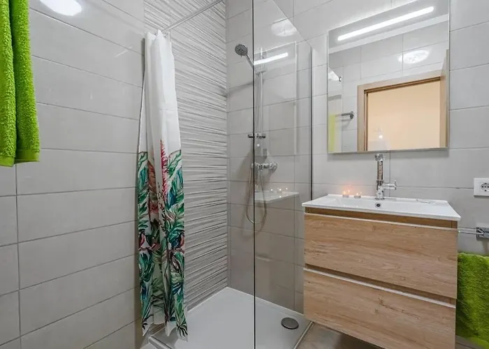 Appartamento Orlando. Amazing Location. Completely Renovated! *