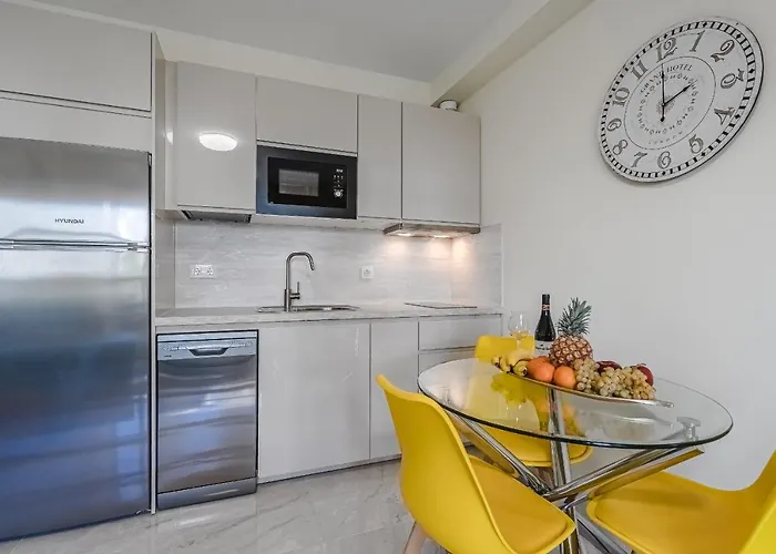 Orlando. Amazing Location. Completely Renovated! *