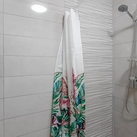 Orlando. Amazing Location. Completely Renovated! Apartamento Costa Adeje (Tenerife)