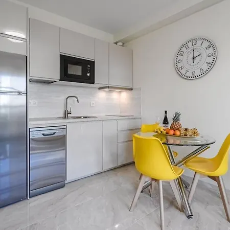 Orlando. Amazing Location. Completely Renovated! Apartamento Costa Adeje (Tenerife)