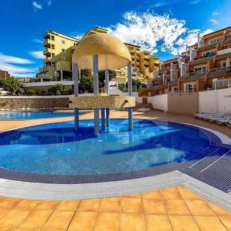 Orlando. Amazing Location. Completely Renovated! * Costa Adeje (Tenerife)